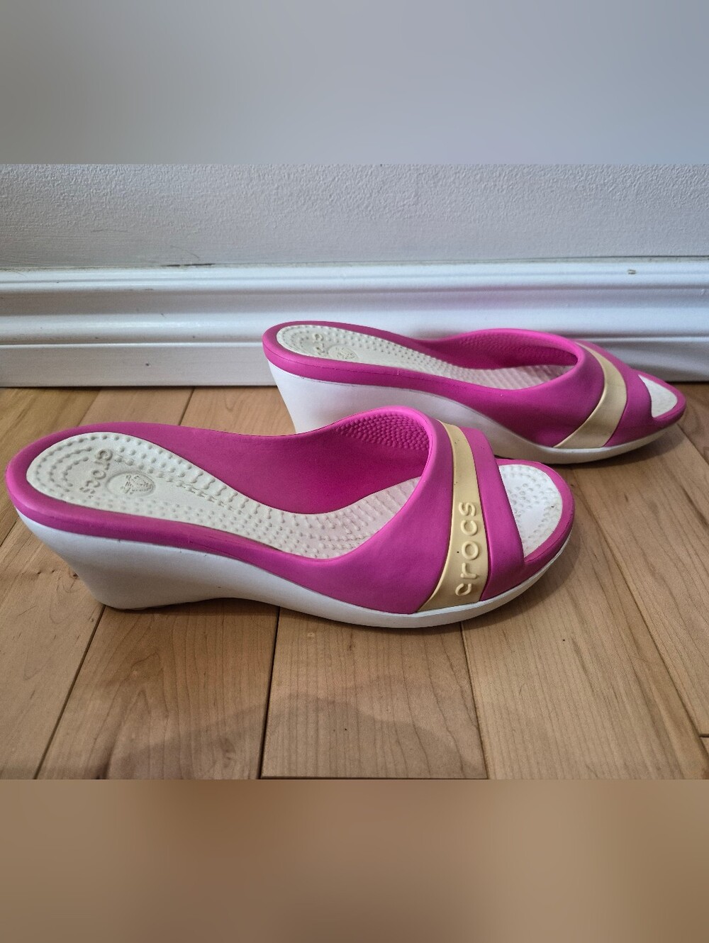 Crocs women's size 8 wedge shoes - Picture 2 of 5
